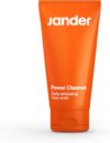 Gel exfoliant pentru ten barbati cu carbune activ anti-poluare