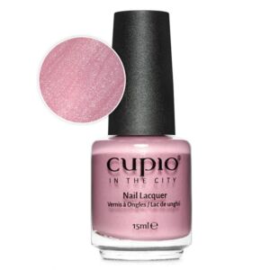 Lac de unghii in the City Zagreb