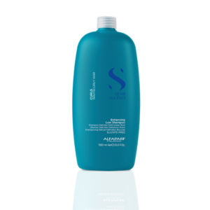 Sampon par cret sau ondulat Curls