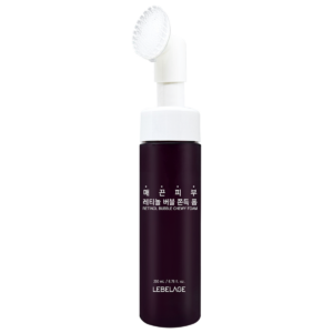 Spuma de curatare cu Retinol si perie din silicon